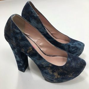 Betsy Johnson Sophiaa Blue Platform Pumps Size 9